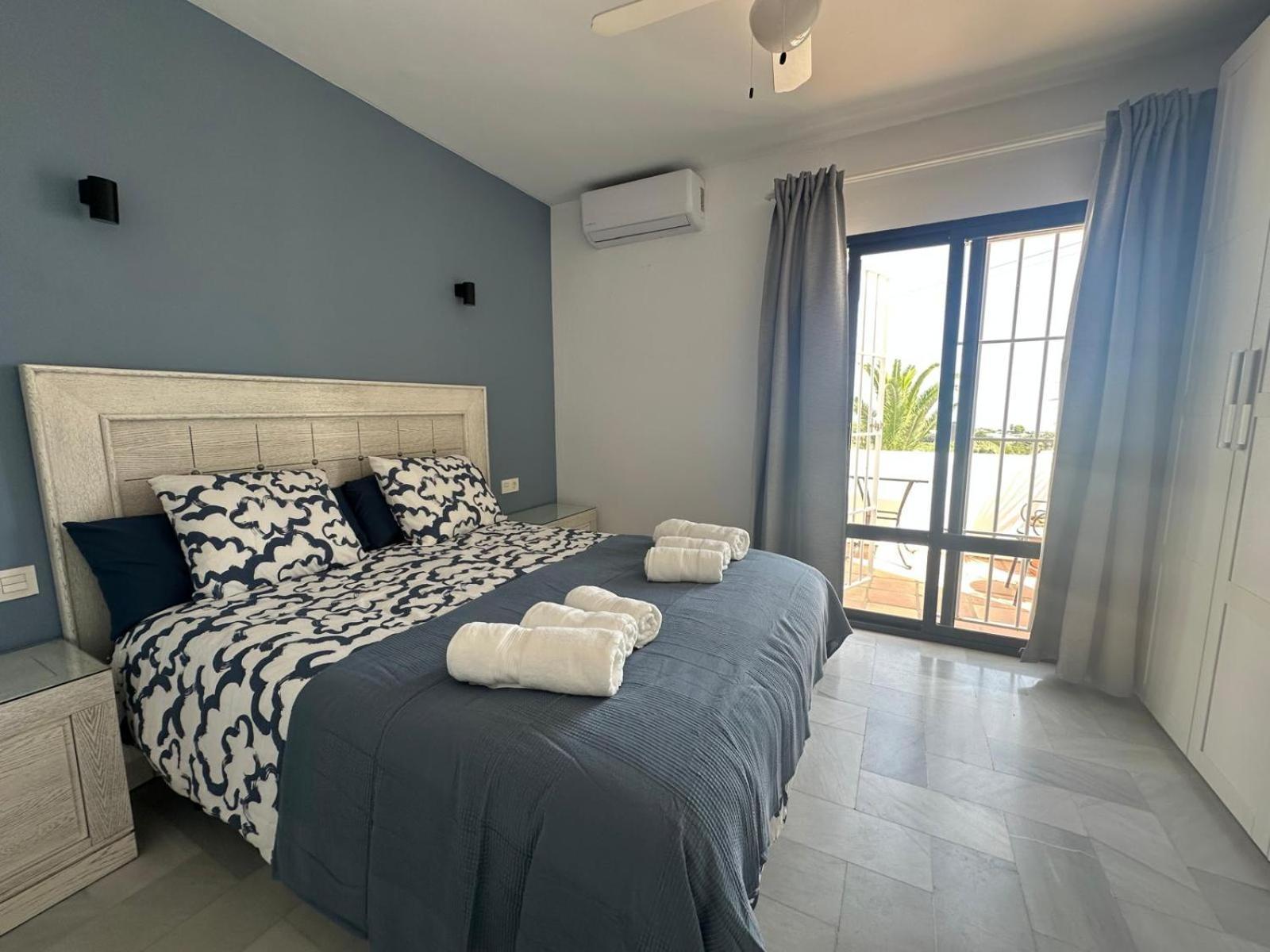 Casa Sunrisa With Breath Taking Sea And Mountain View Vakantiehuis *
